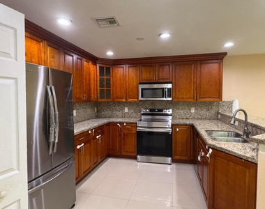 6457 Adriatic Way - Photo Thumbnail 9