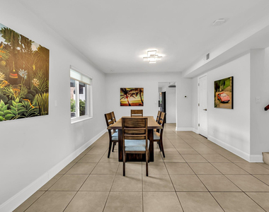 2812 Ne 27th Street - Photo Thumbnail 7