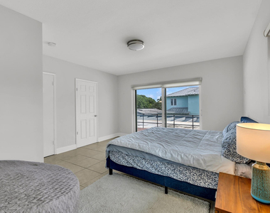 2812 Ne 27th Street - Photo Thumbnail 13