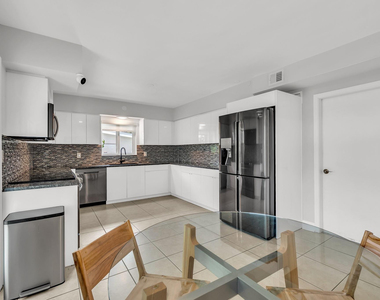 2812 Ne 27th Street - Photo Thumbnail 11