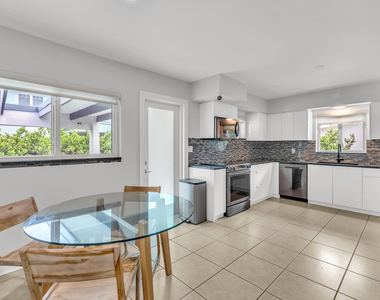 2812 Ne 27th Street - Photo Thumbnail 10