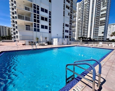 1370 S Ocean Boulevard - Photo Thumbnail 10