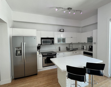 133 Ne 2nd Avenue - Photo Thumbnail 8