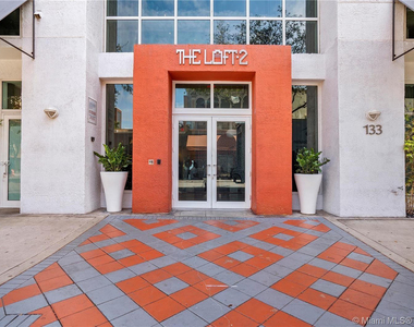 133 Ne 2nd Avenue - Photo Thumbnail 1