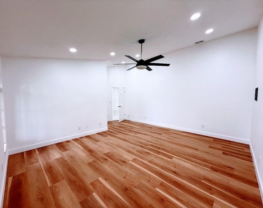 465 Se Naranja Avenue - Photo Thumbnail 36