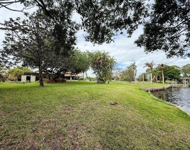 465 Se Naranja Avenue - Photo Thumbnail 87