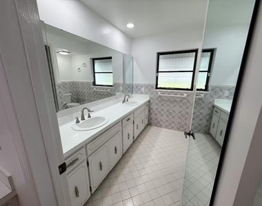 465 Se Naranja Avenue - Photo Thumbnail 65