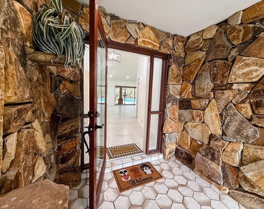 465 Se Naranja Avenue - Photo Thumbnail 10
