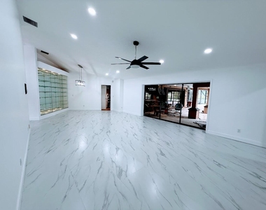 465 Se Naranja Avenue - Photo Thumbnail 19