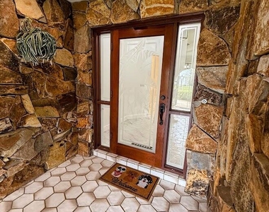 465 Se Naranja Avenue - Photo Thumbnail 8