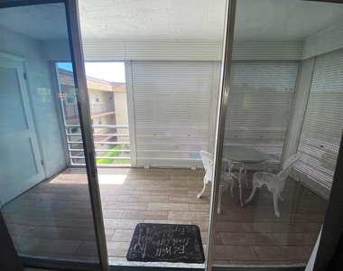 715 Lori Drive - Photo Thumbnail 10