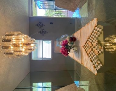 715 Lori Drive - Photo Thumbnail 5