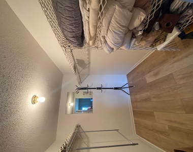 715 Lori Drive - Photo Thumbnail 24