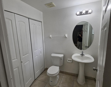 1193 Colonial Palms Way - Photo Thumbnail 4
