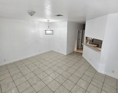 1193 Colonial Palms Way - Photo Thumbnail 10