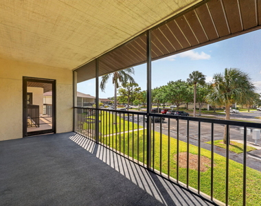 6327 Chasewood Drive - Photo Thumbnail 15