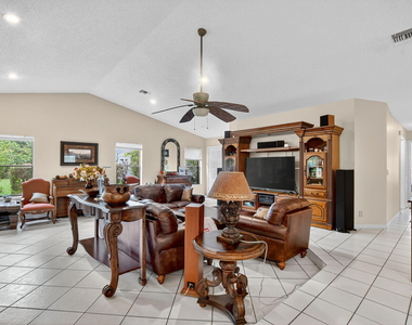 20803 Cabrillo Way - Photo Thumbnail 7