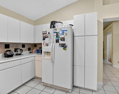 20803 Cabrillo Way - Photo Thumbnail 12