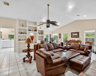 20803 Cabrillo Way - Photo Thumbnail 8