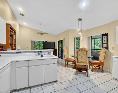 20803 Cabrillo Way - Photo Thumbnail 11
