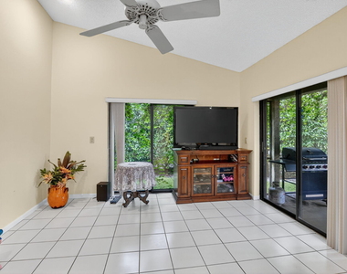 20803 Cabrillo Way - Photo Thumbnail 16
