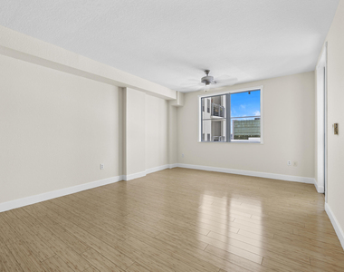 1830 Radius Drive - Photo Thumbnail 5