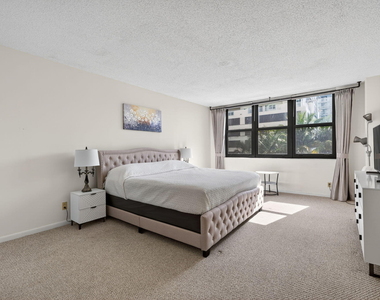3400 N Ocean Drive - Photo Thumbnail 6
