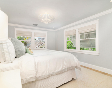 142 Seabreeze Avenue - Photo Thumbnail 9