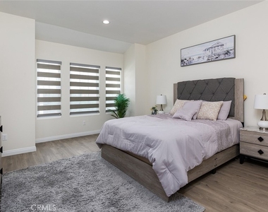 89 N Grand Oaks Ave - Photo Thumbnail 7
