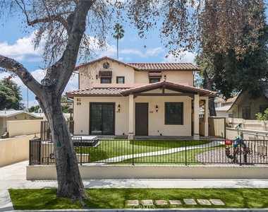 89 N Grand Oaks Ave - Photo Thumbnail 1