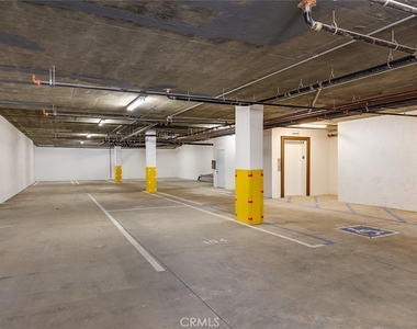 89 N Grand Oaks Ave - Photo Thumbnail 15