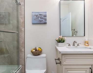 89 N Grand Oaks Ave - Photo Thumbnail 10