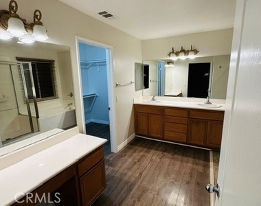 1443 Orange Grove - Photo Thumbnail 15