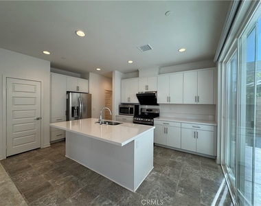 7018 Aloe Ln - Photo Thumbnail 7