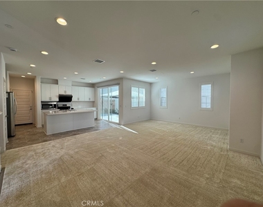 7018 Aloe Ln - Photo Thumbnail 4