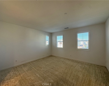 7018 Aloe Ln - Photo Thumbnail 11