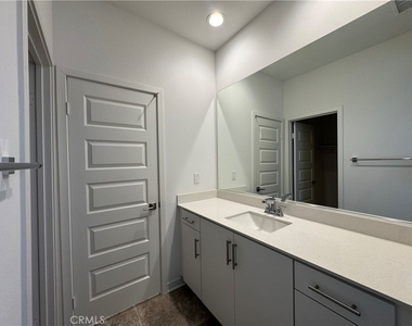 7018 Aloe Ln - Photo Thumbnail 16