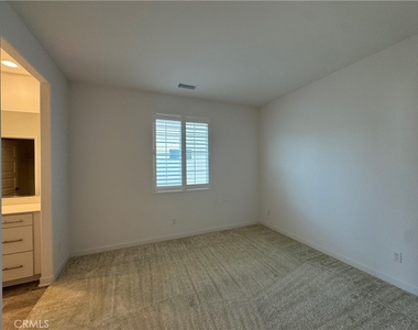 7018 Aloe Ln - Photo Thumbnail 15