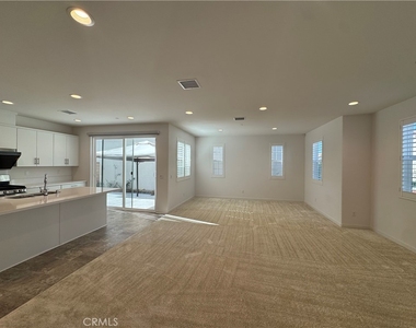 7018 Aloe Ln - Photo Thumbnail 3