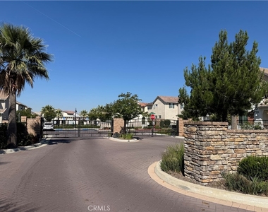 7018 Aloe Ln - Photo Thumbnail 34