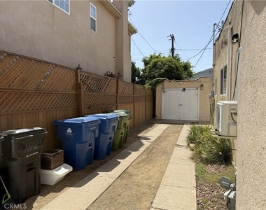 10832 Westminster - Photo Thumbnail 15