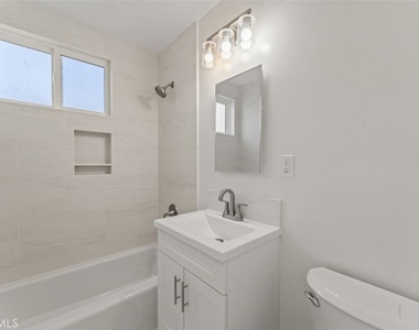 14722 Strathern - Photo Thumbnail 23