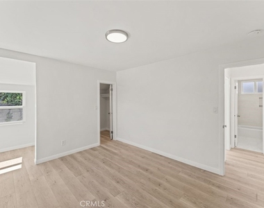 14722 Strathern - Photo Thumbnail 25