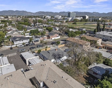 14722 Strathern - Photo Thumbnail 31