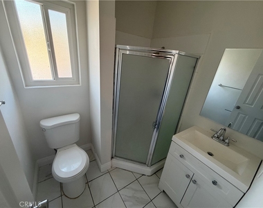 2530 Carmona - Photo Thumbnail 8