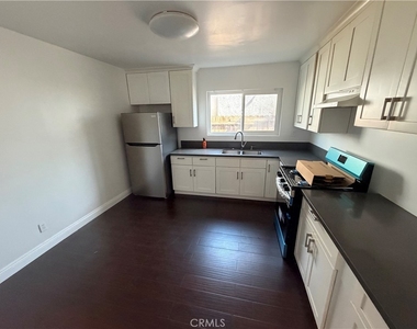 2530 Carmona - Photo Thumbnail 1