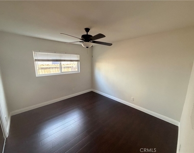 2530 Carmona - Photo Thumbnail 3
