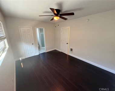 2530 Carmona - Photo Thumbnail 6