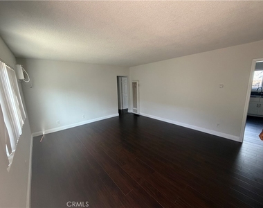 2530 Carmona - Photo Thumbnail 7