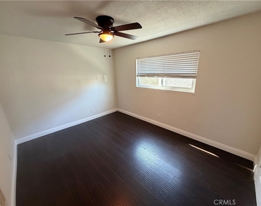 2530 Carmona - Photo Thumbnail 14